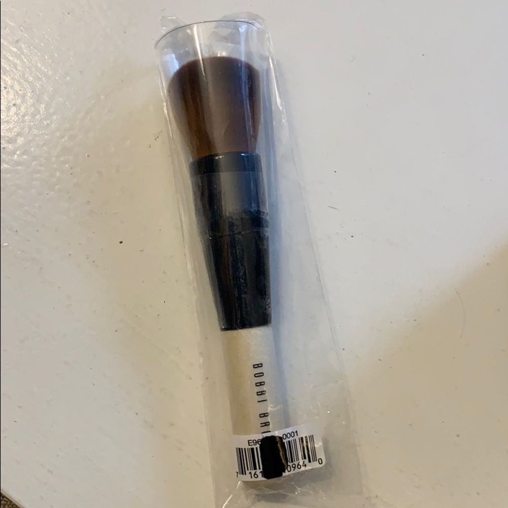 Brand New bobbi brown full coverage face brush NIB